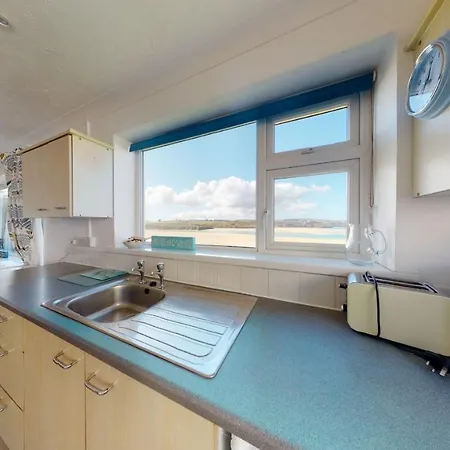 C02 Lanta C2, Riviere Towans Holiday home